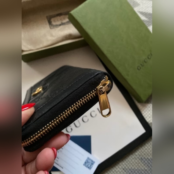 Gucci Black GG Matelasse Wallet - Picture 5 of 7